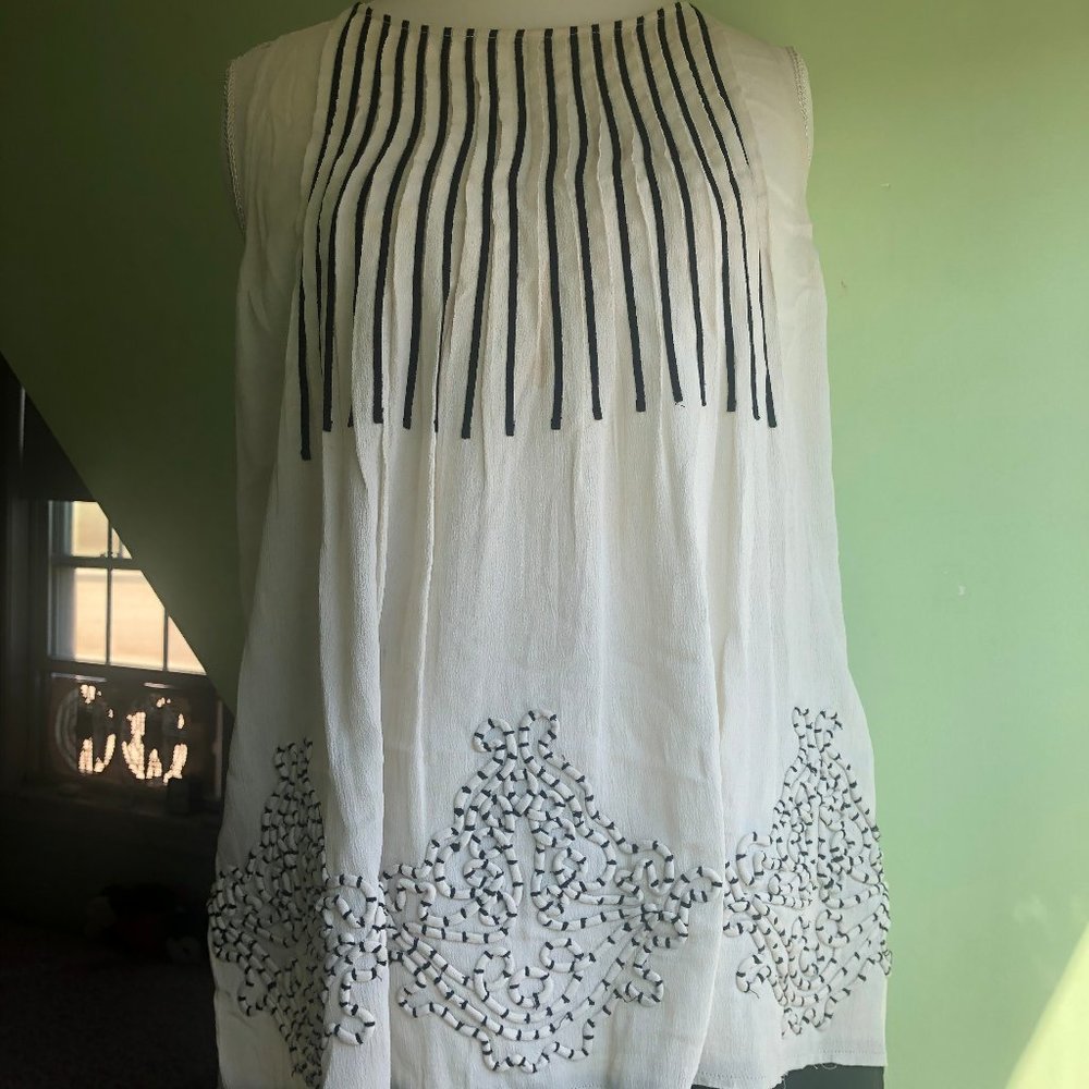 Ric Rac tank top sz. Medium - high quality